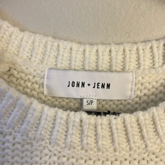 John + Jenn Small Chunky Knit Sweater Black and White Fringe - Picture 3 of 16